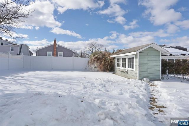 168 4th Street, Bergenfield, NJ 07621