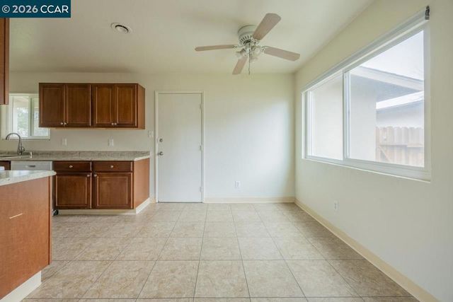 1814 Wildwood Way, Roseville, CA 95661
