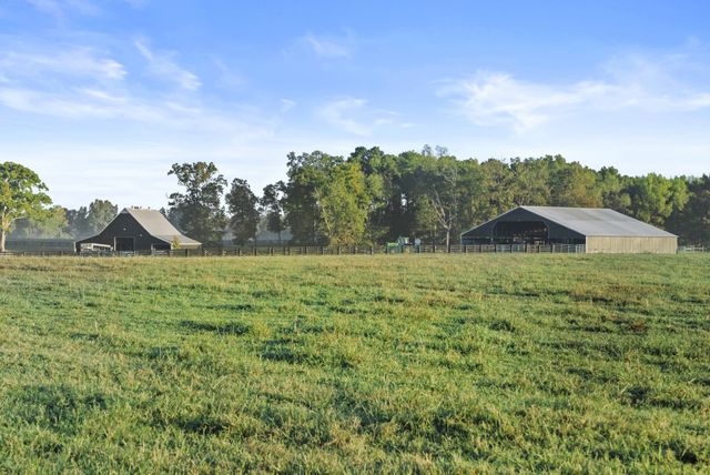 555 Williams Rd, Clarksville, TN 37043