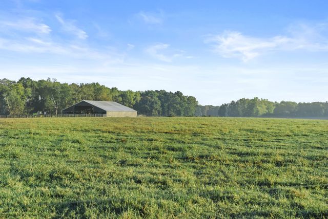 555 Williams Rd, Clarksville, TN 37043