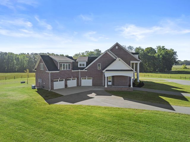 555 Williams Rd, Clarksville, TN 37043