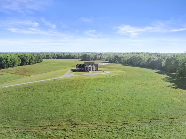 555 Williams Rd, Clarksville, TN 37043