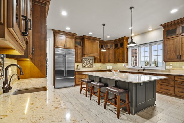 555 Williams Rd, Clarksville, TN 37043