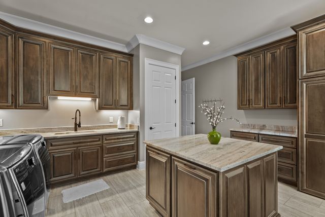 555 Williams Rd, Clarksville, TN 37043