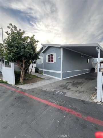 214 Earl 76, Santa Ana, CA 92704