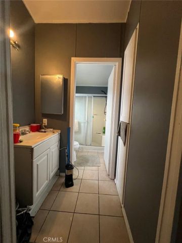 214 Earl 76, Santa Ana, CA 92704