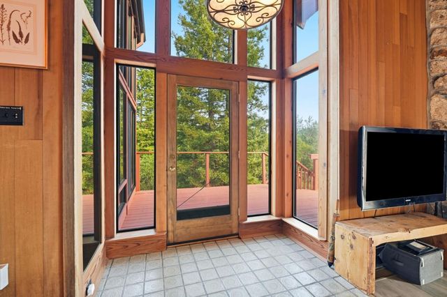 2 No Name Road, Los Gatos, CA 95033