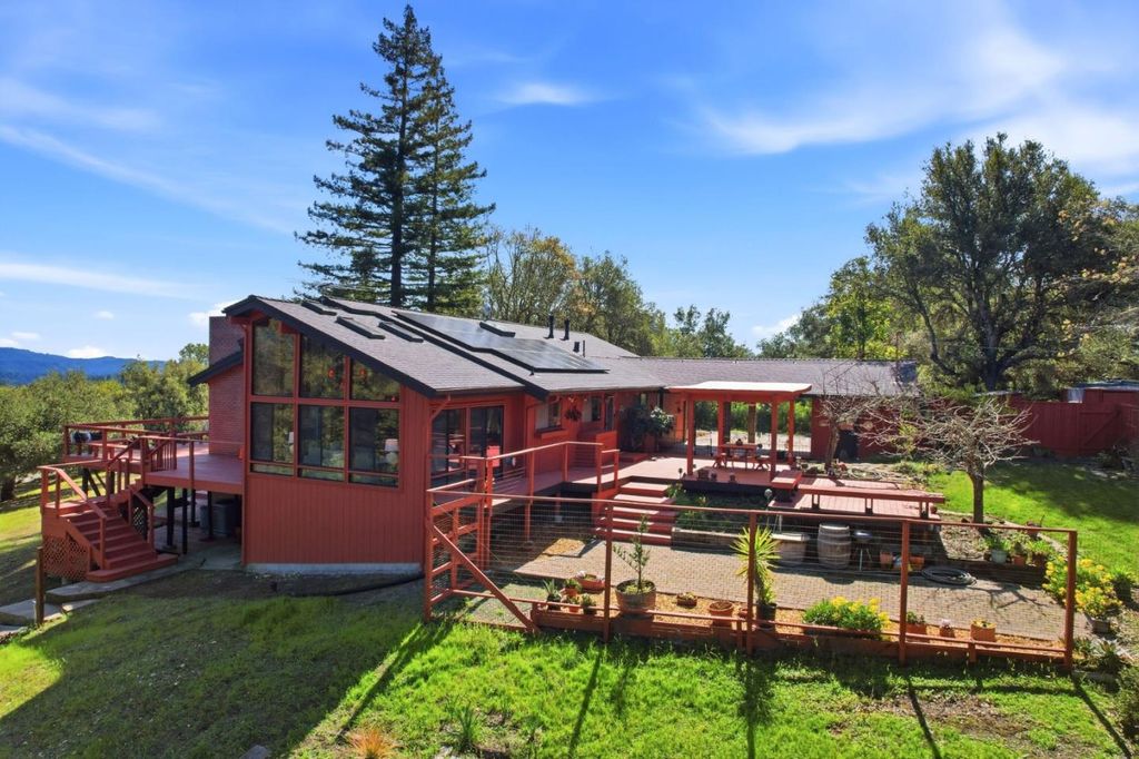 2 No Name Road, Los Gatos, CA 95033