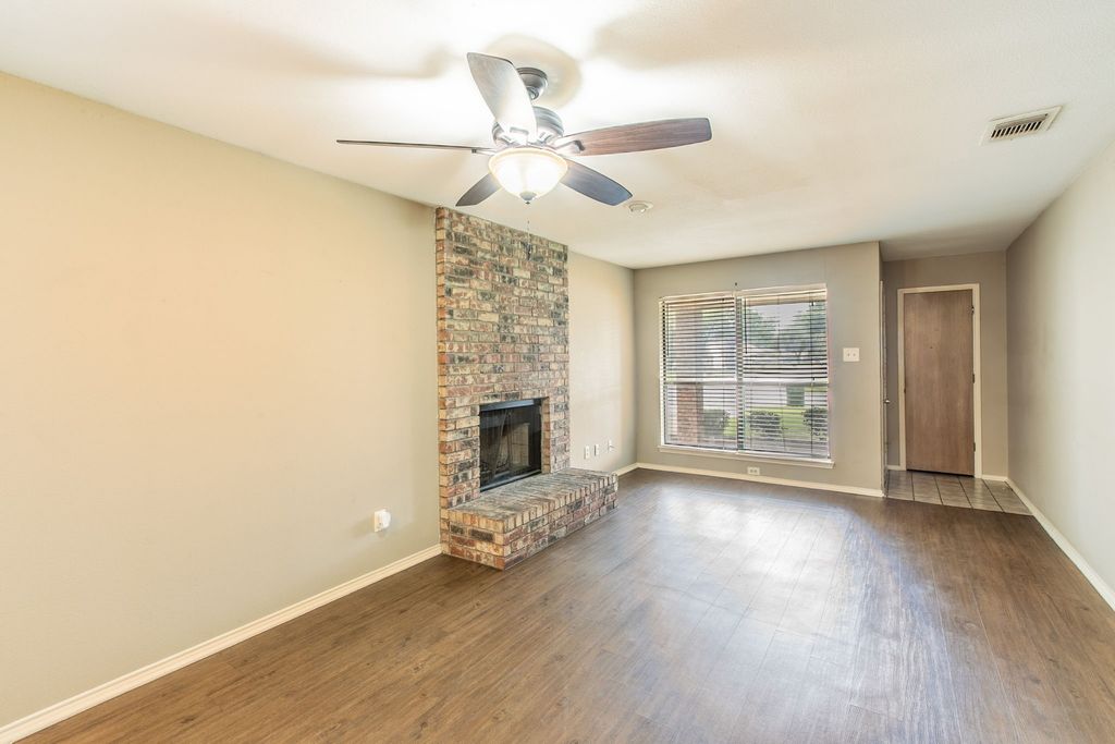 6847 Sierra Drive, North Richland Hills, TX 76180 — photo 2
