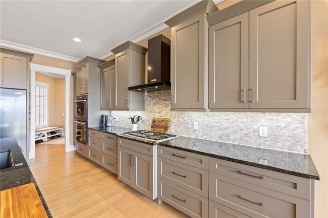 539 Cliffs Vista Parkway plus Lot 4-6, Six Mile, SC 29682