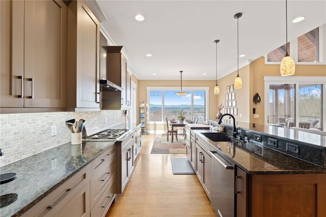 539 Cliffs Vista Parkway plus Lot 4-6, Six Mile, SC 29682