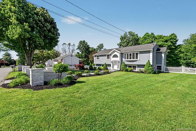61 Friendly Road, Mahopac, NY 10541