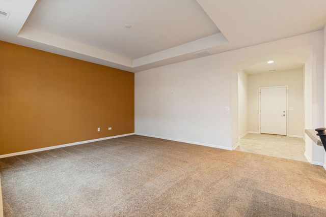 16605 S Fox Run Circle, Plainfield, IL 60586