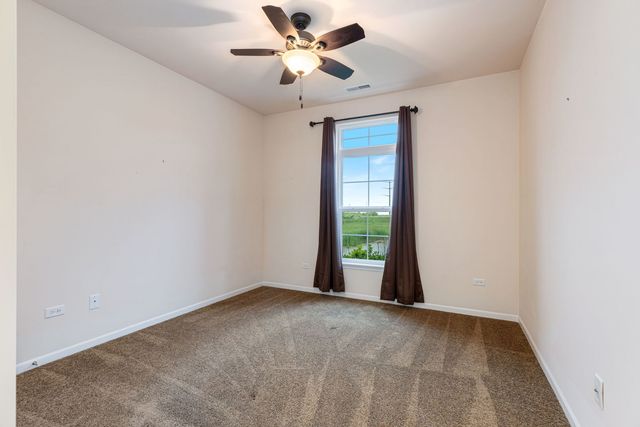 16605 S Fox Run Circle, Plainfield, IL 60586