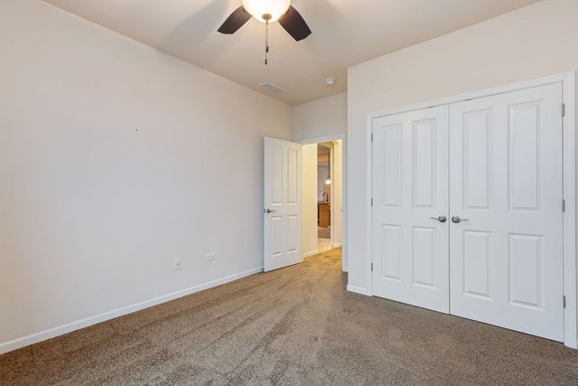 16605 S Fox Run Circle, Plainfield, IL 60586
