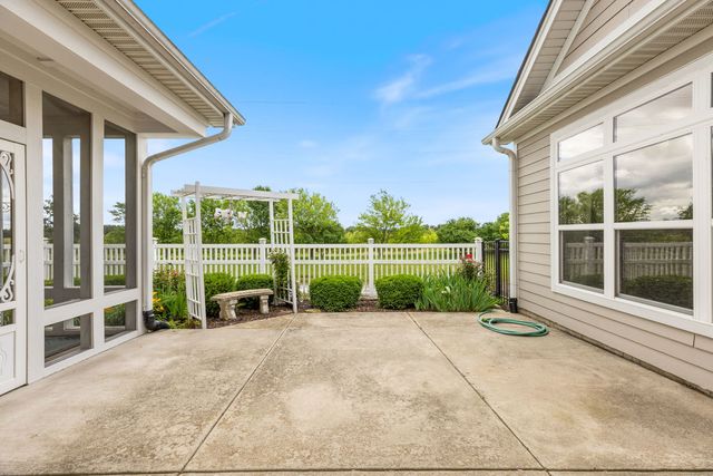 16605 S Fox Run Circle, Plainfield, IL 60586