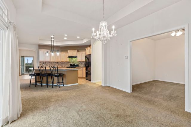 16605 S Fox Run Circle, Plainfield, IL 60586