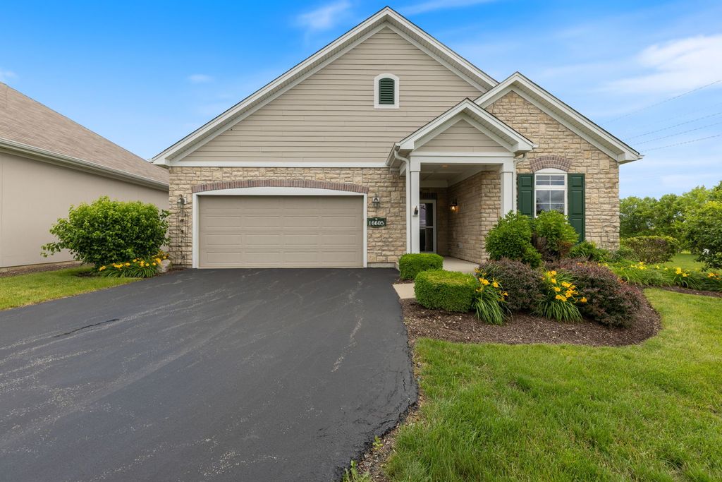 16605 S Fox Run Circle, Plainfield, IL 60586