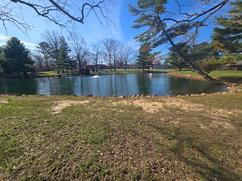 Image 10 of property listing at 000 Fox Creek, Mt Vernon, IL 62864