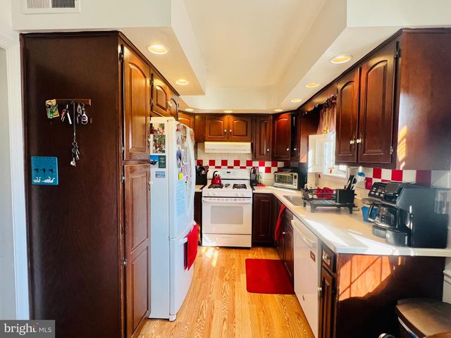 2913 GUILFORD ST, Philadelphia, PA 19152