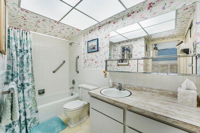 331 Tequesta Drive 213, Jupiter, FL 33469