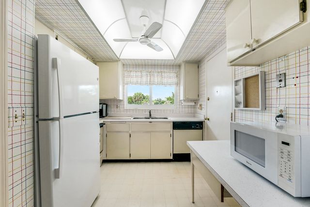 331 Tequesta Drive 213, Jupiter, FL 33469