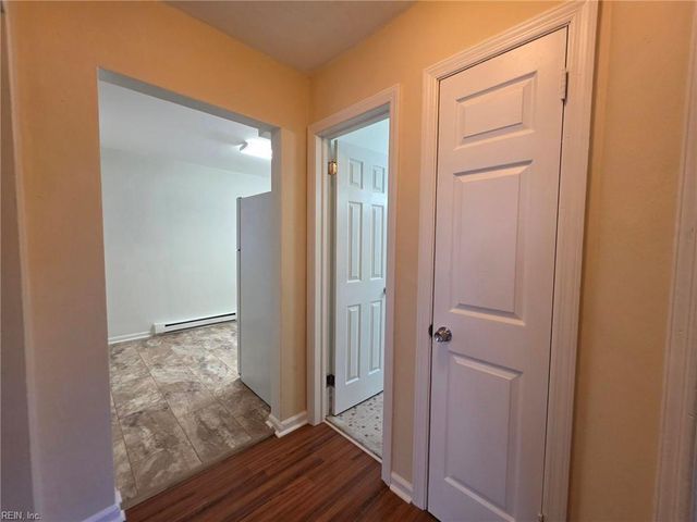 122 D View Ave Apt 3, Norfolk, VA 23503