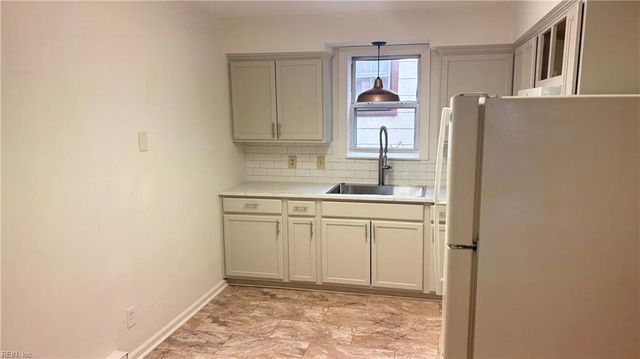 122 D View Ave Apt 3, Norfolk, VA 23503