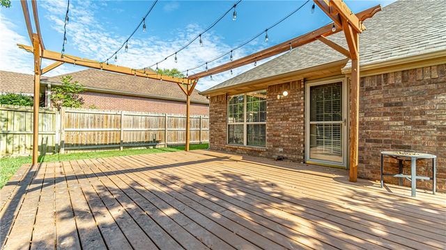 5667 Country Ridge, Fayetteville, AR 72701