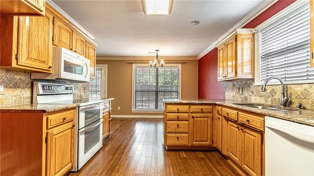 5667 Country Ridge, Fayetteville, AR 72701