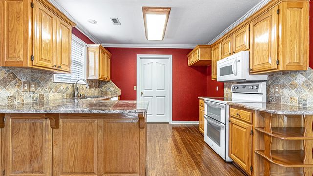 5667 Country Ridge, Fayetteville, AR 72701