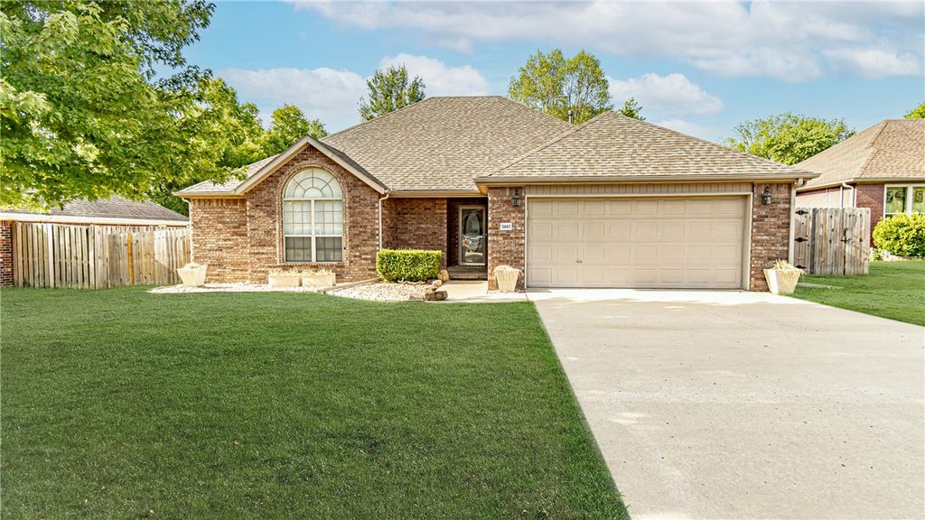 5667 Country Ridge, Fayetteville, AR 72701