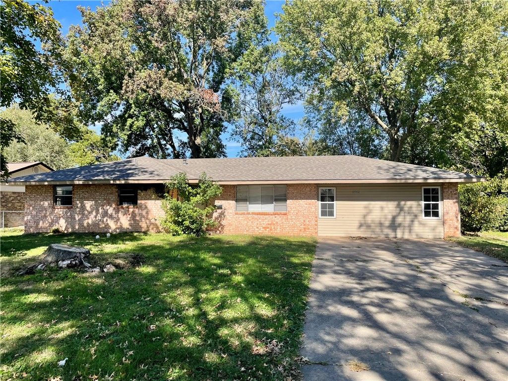 2002 Melissa Lane, Springdale, AR 72762