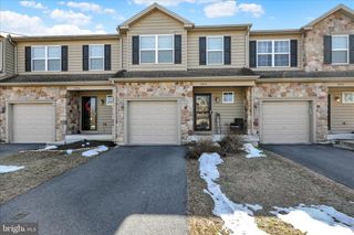 1034 YARN CT, Mohrsville, PA 19541