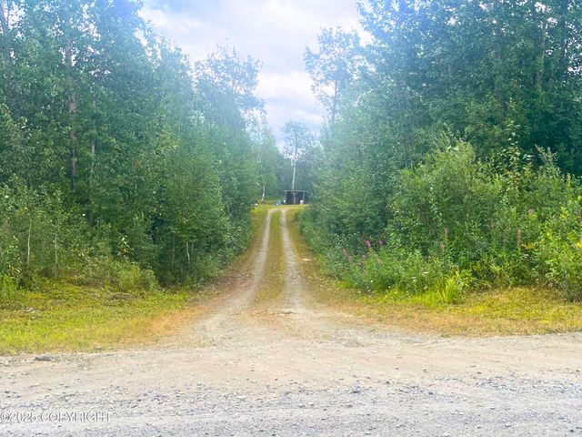 19708 E Montana Creek Road, Talkeetna, AK 99676