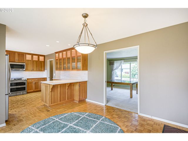 18735 Nw IDANHA St, Portland, OR 97229