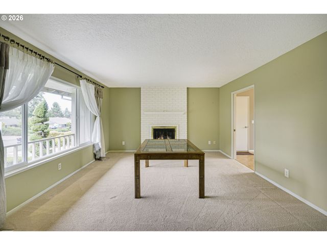 18735 Nw IDANHA St, Portland, OR 97229