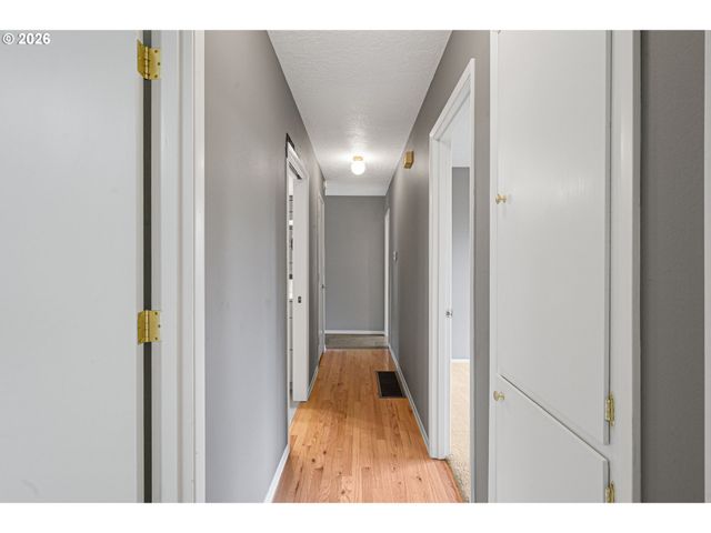 18735 Nw IDANHA St, Portland, OR 97229
