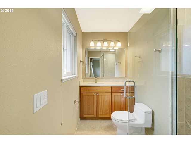 18735 Nw IDANHA St, Portland, OR 97229