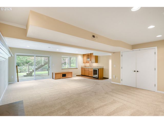 18735 Nw IDANHA St, Portland, OR 97229