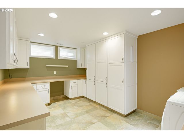 18735 Nw IDANHA St, Portland, OR 97229