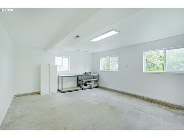 18735 Nw IDANHA St, Portland, OR 97229