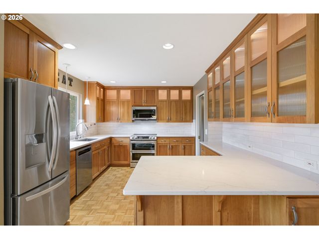 18735 Nw IDANHA St, Portland, OR 97229