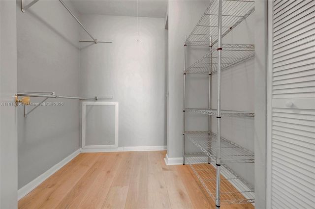 3020 NE 16th Ave 306, Oakland Park, FL 33334