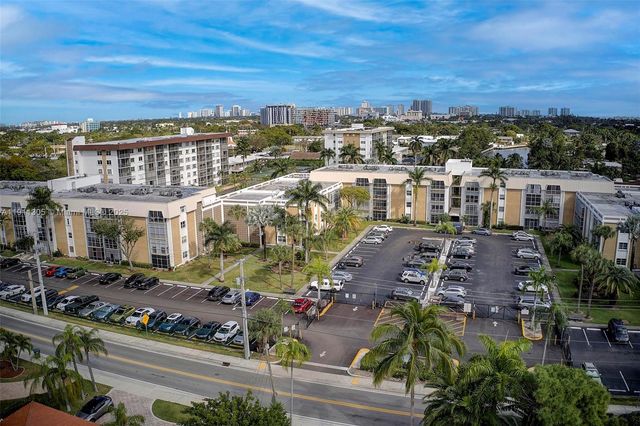 3020 NE 16th Ave 306, Oakland Park, FL 33334