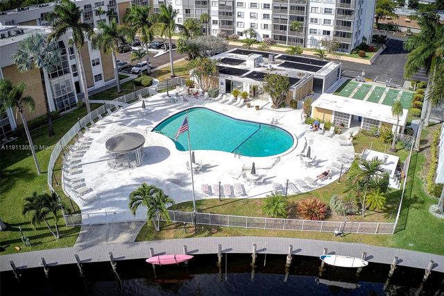 3020 NE 16th Ave 306, Oakland Park, FL 33334