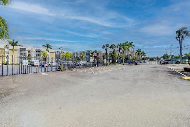 3020 NE 16th Ave 306, Oakland Park, FL 33334