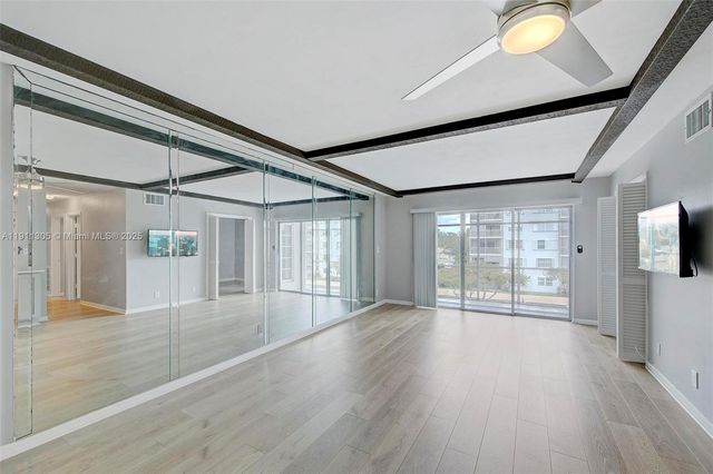 3020 NE 16th Ave 306, Oakland Park, FL 33334