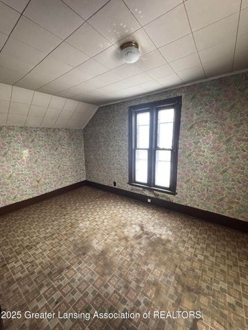 429 N Clinton Street, Charlotte, MI 48813