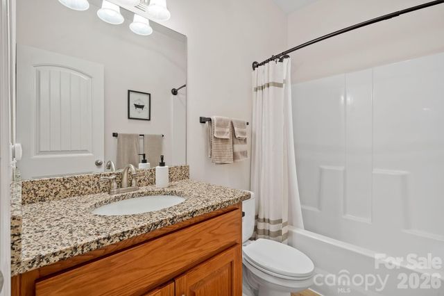 62 Robin Lane, Waynesville, NC 28786